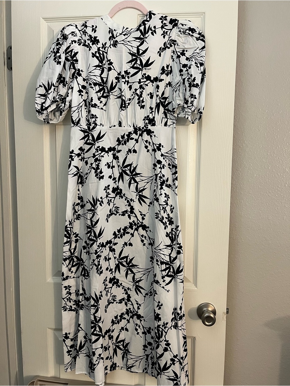 Zara Black & White Floral Puff Sleeve Midi Dress